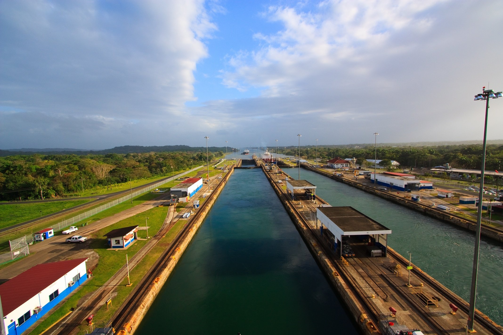 The Panama Canal:  an economic impulse for the country